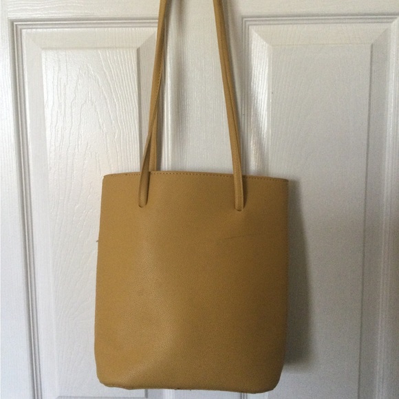 Handbag with Zippered Bag Insert - Picture 5 of 5